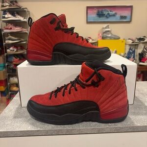 Jordan 12 reverse flu game size 6.5